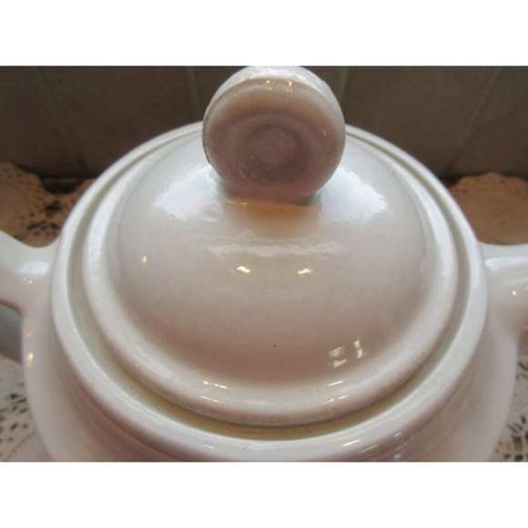 Porcelier teapot, 1930s, made in USA, collectable teapot, 60 oz, 7.5 cups - Picture 6 of 10